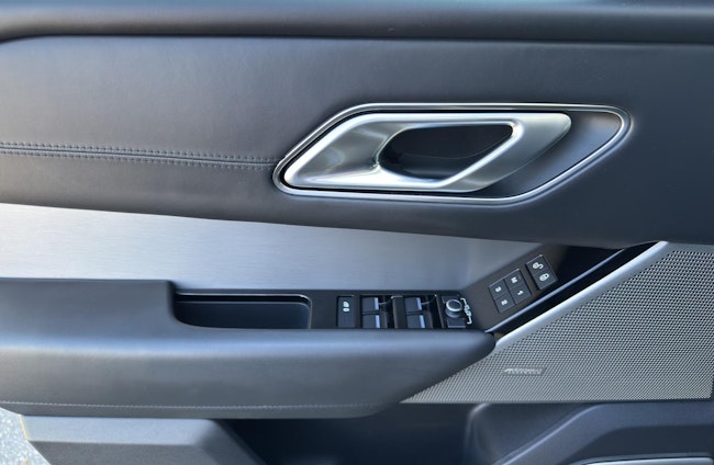 Vehicle image 9 Vehicle image 9