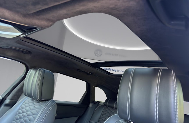 Vehicle image 18 Vehicle image 18