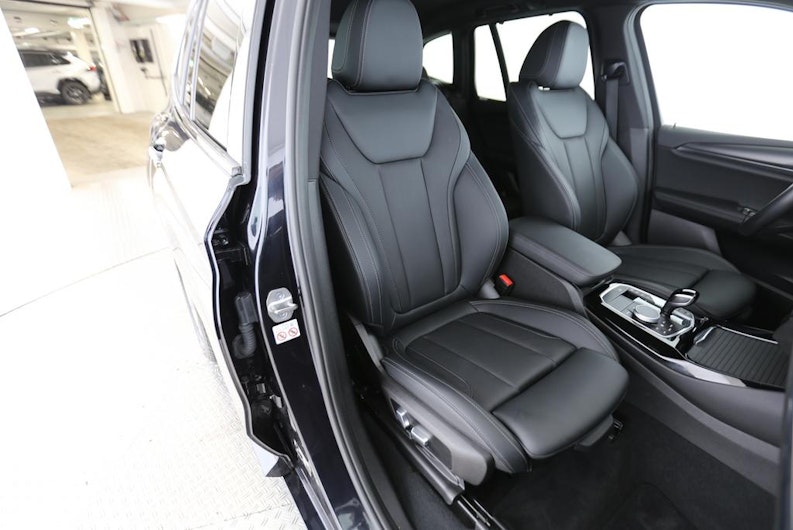 Vehicle image BMW X3