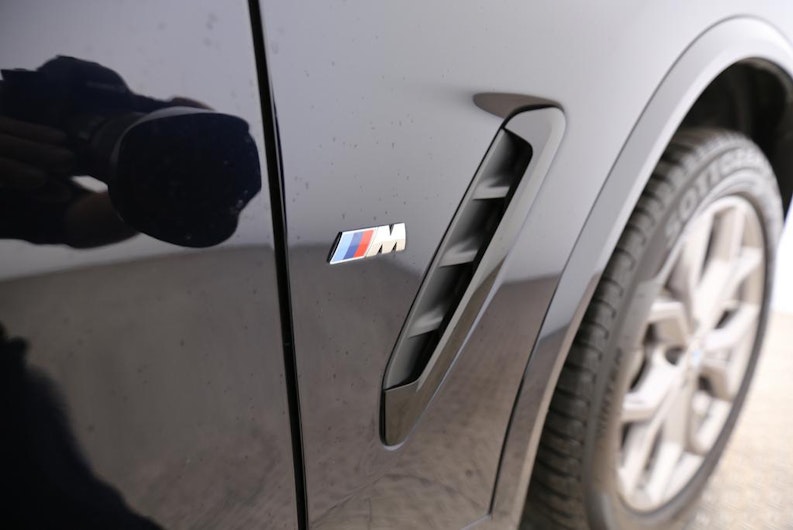 Vehicle image BMW X3