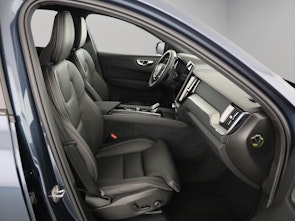 Vehicle image VOLVO XC60 2.0 T8 TE Black Edition eAWD