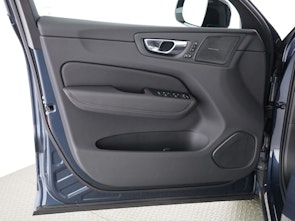 Vehicle image VOLVO XC60 2.0 T8 TE Black Edition eAWD