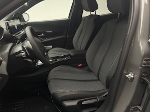 Vehicle image PEUGEOT 2008 1.2 Hybrid Allure Premium