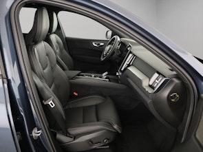 Vehicle image VOLVO XC60 2.0 T8 TE Black Edition eAWD