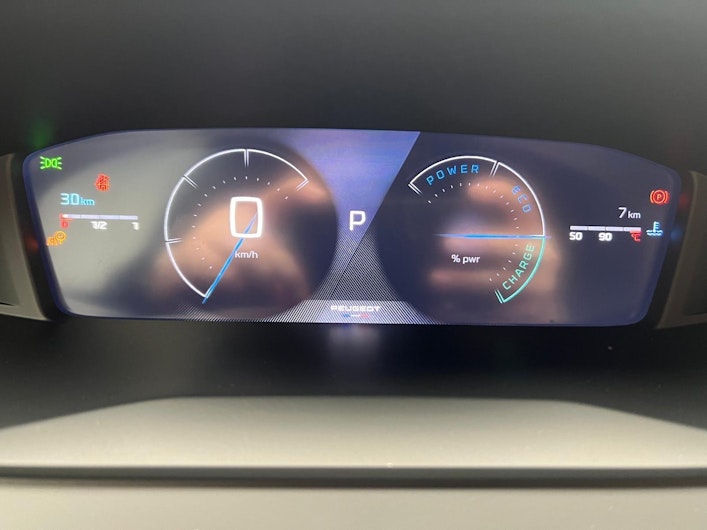 Vehicle image PEUGEOT 2008