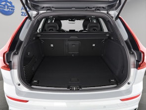 Vehicle image VOLVO XC60 2.0 T8 TE Black Edition eAWD