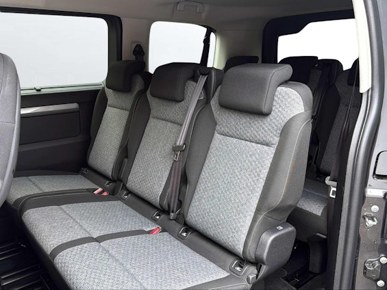 Vehicle image 9 Vehicle image 9