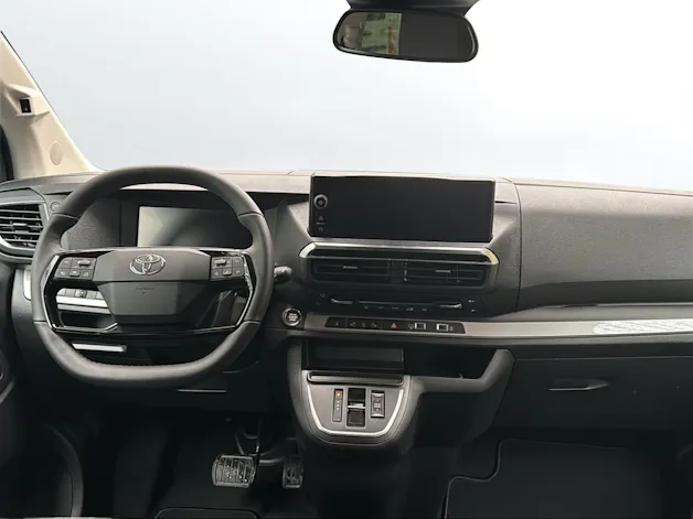 Toyota PROACE Verso L1 2.2 D Trend