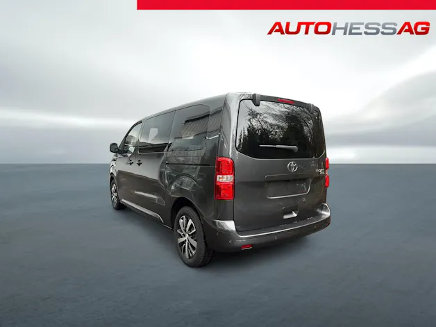Toyota PROACE Verso L1 2.2 D Trend