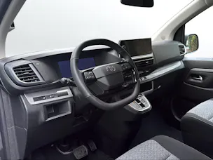 Toyota PROACE Verso L1 2.2 D Trend