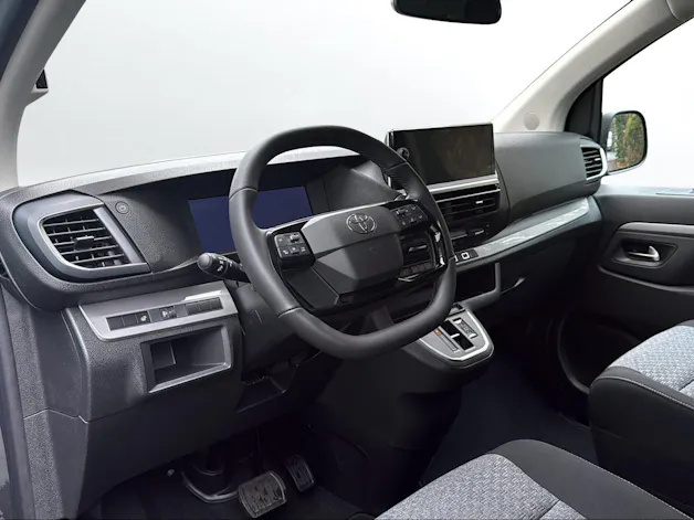 Toyota PROACE Verso L1 2.2 D Trend