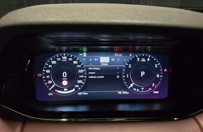 Vehicle image 8 Vehicle image 8