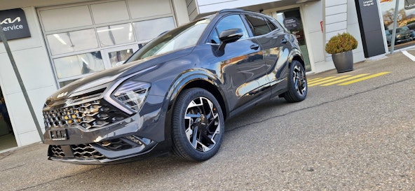 First vehicle image