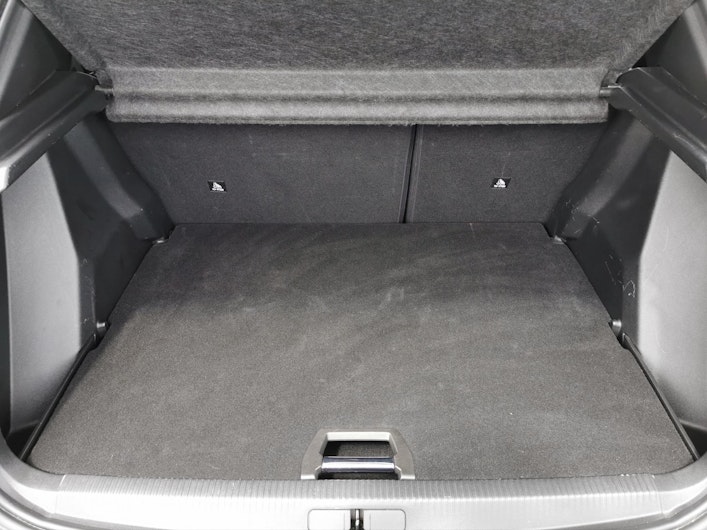 Vehicle image PEUGEOT 2008