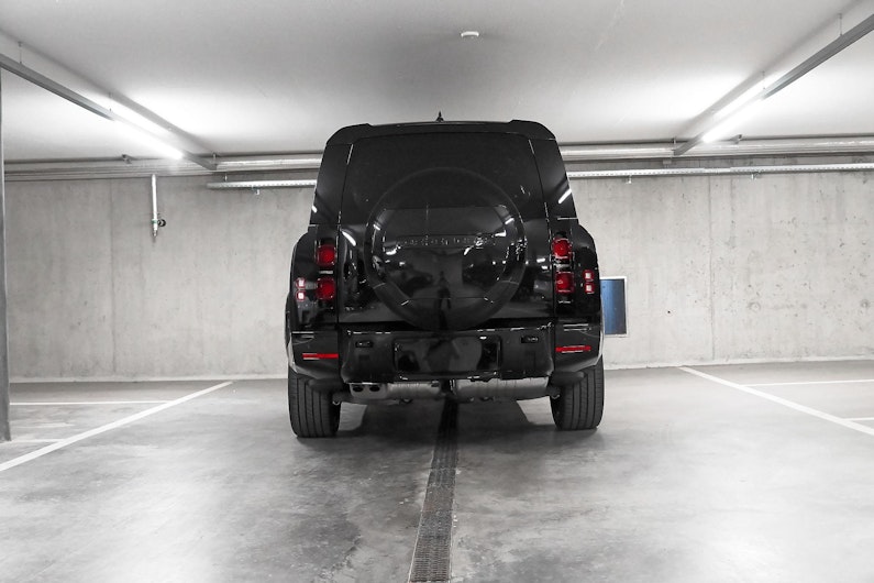 Vehicle image LAND ROVER DEFENDER