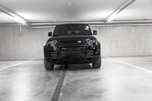 Vehicle image LAND ROVER Defender 130 3.0 D I6 X-Dynamic SE