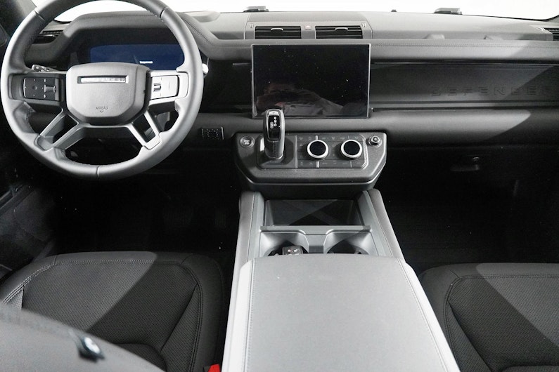 Vehicle image LAND ROVER DEFENDER