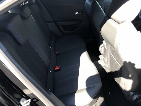 Vehicle image 7 Vehicle image 7