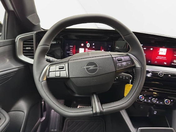 Vehicle image 5 Vehicle image 5