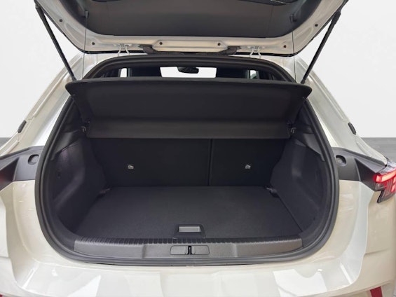 Vehicle image 8 Vehicle image 8