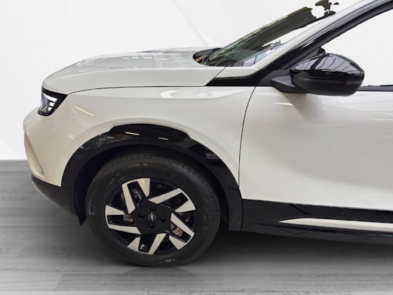 Vehicle image 9 Vehicle image 9