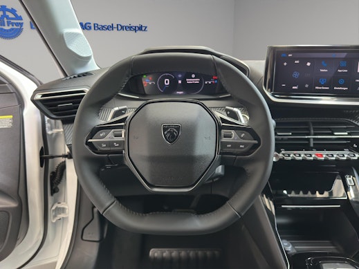 PEUGEOT 208 1.2 Hybrid Allure Premium 3