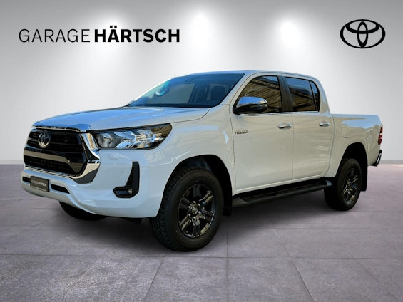 First vehicle image