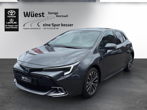 First vehicle image