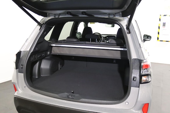 SUBARU Forester Station 2.0i e-Boxer Swiss Plus 2