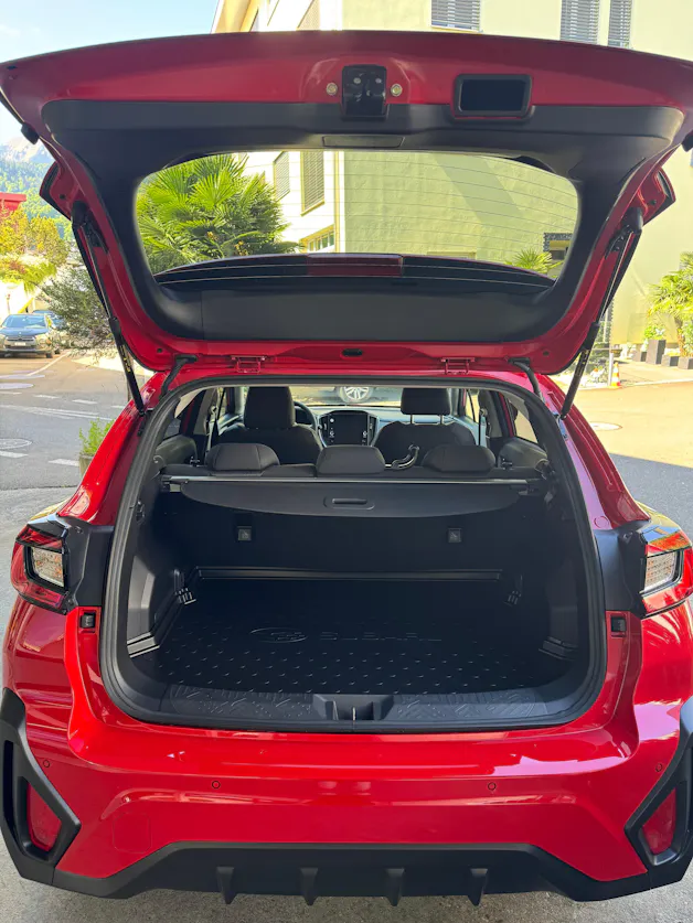 Subaru Crosstrek 2.0i e-Boxer Swiss Plus