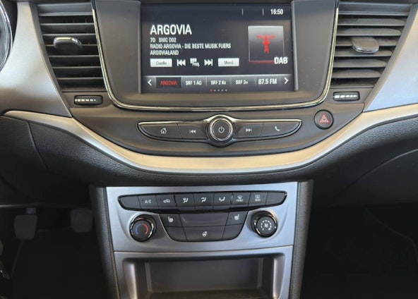 Vehicle image 6 Vehicle image 6