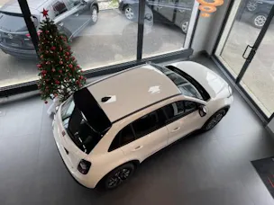 Fiat 600e Red