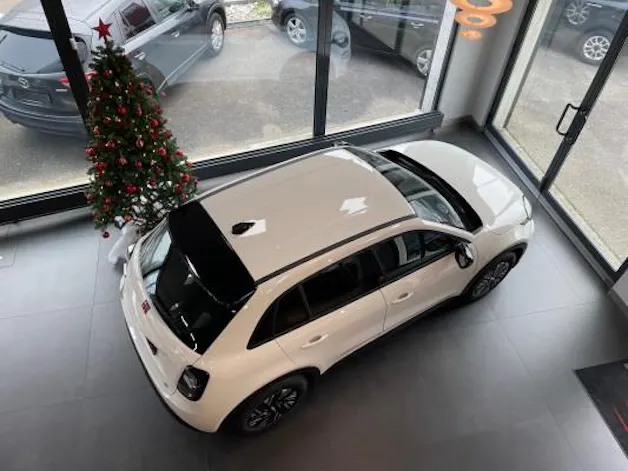 Fiat 600e Red