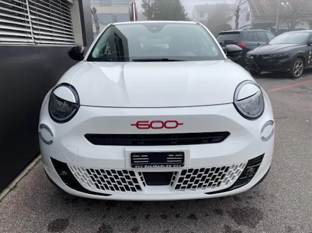 Fiat 600e Red