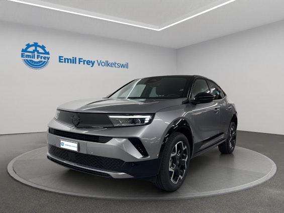 First vehicle image