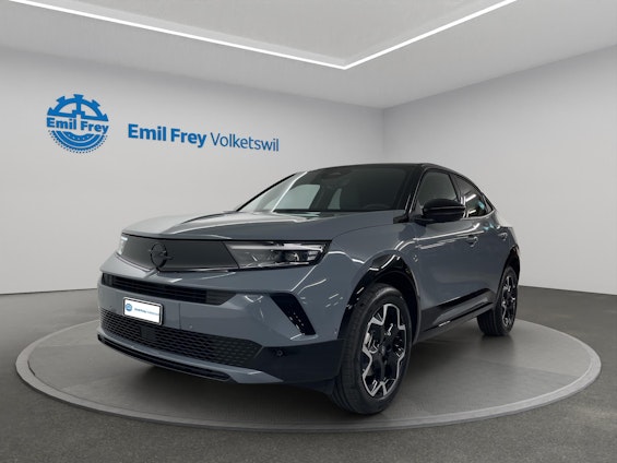 First vehicle image