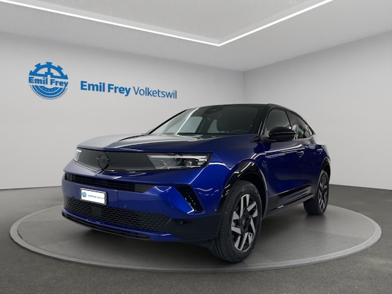 First vehicle image