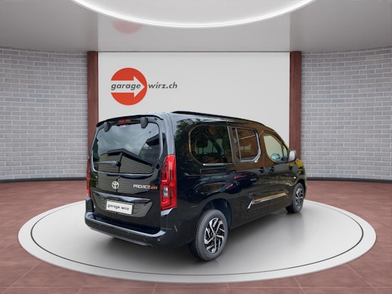 Vehicle image 4 Vehicle image 4