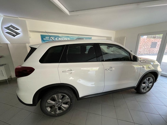 First vehicle image First vehicle image