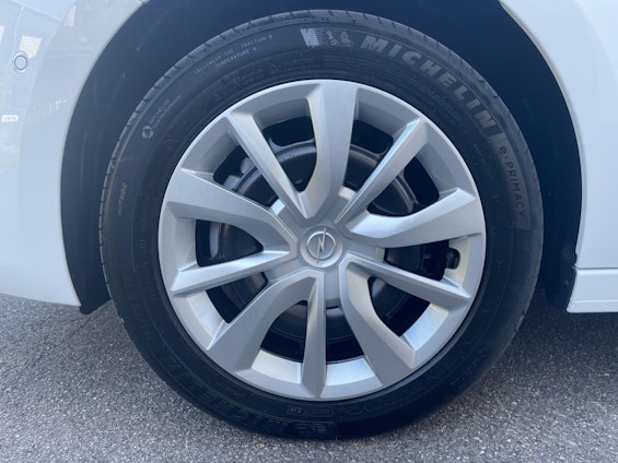 Vehicle image 30 Vehicle image 30