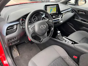 Toyota C-HR 2.0 VVTi HSD Trend