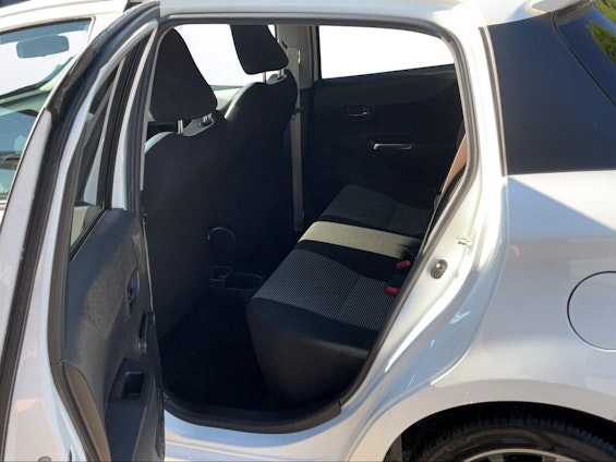 Vehicle image 8