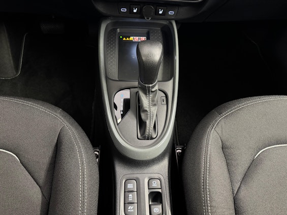 Vehicle image 13 Vehicle image 13