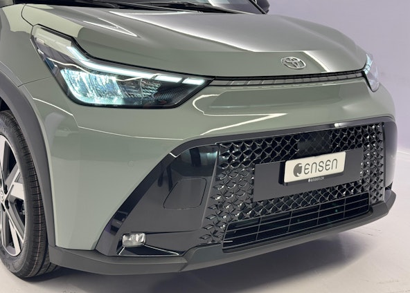 Vehicle image 14 Vehicle image 14