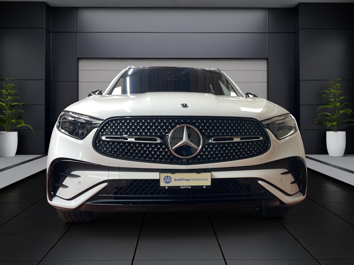 Vehicle image MERCEDES-BENZ GLC 200