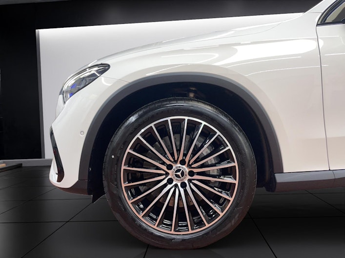 Vehicle image MERCEDES-BENZ GLC 200