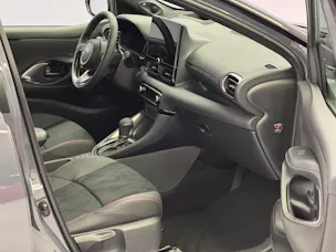 Toyota Yaris 1.5 VVT-i HSD GR Sport