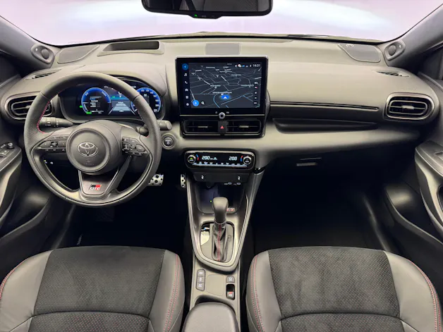 Toyota Yaris 1.5 VVT-i HSD GR Sport