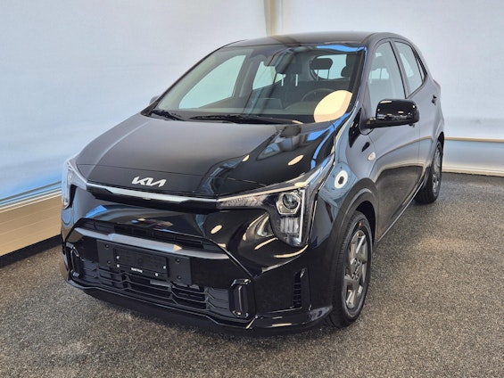 First vehicle image