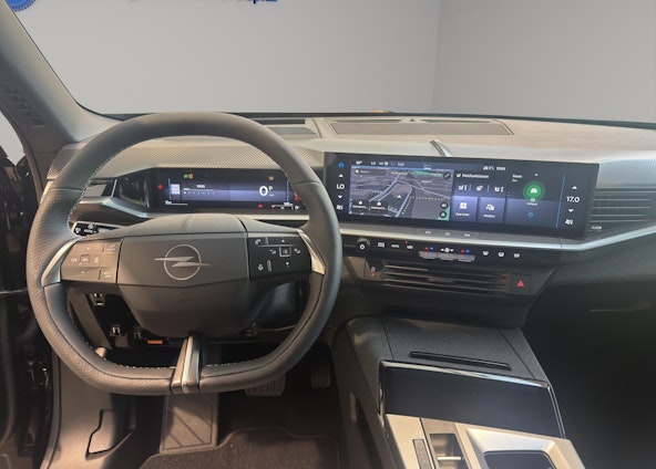 Vehicle image 3 Vehicle image 3